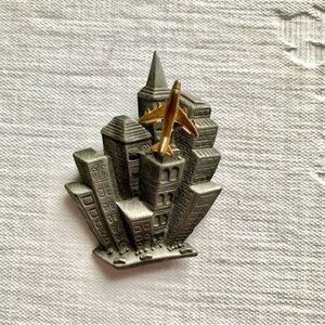 Vintage Cityscape Airplane Trembler Brooch